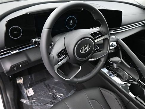New 2026 Hyundai Elantra Limited image 16