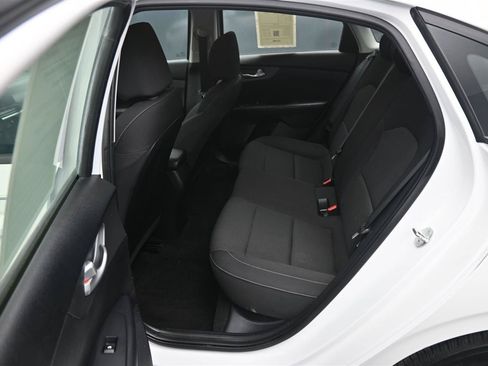 Used 2019 Kia Forte LXS FWD image 10