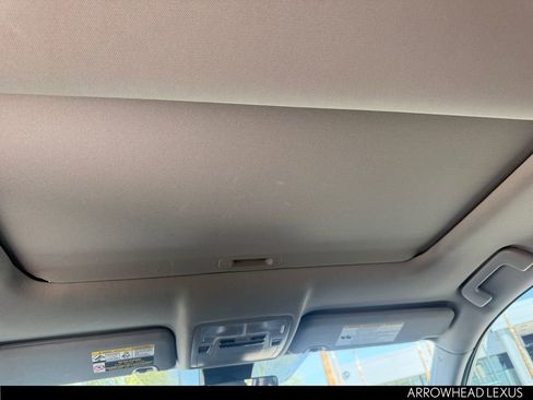 Used 2018 Toyota Highlander Limited image 30