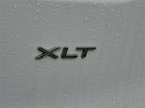 Used 2023 Ford Transit 350 XLT image 30