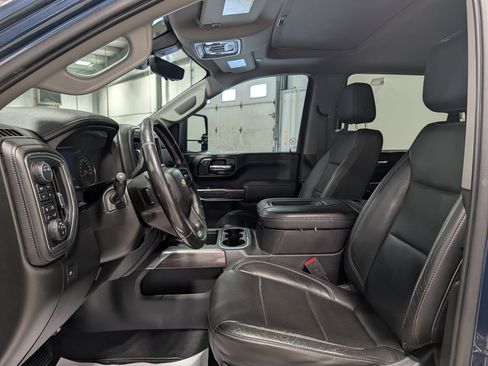 Used 2020 Chevrolet Silverado 2500 LTZ w/ LTZ Premium Package AWD/4WD image 17