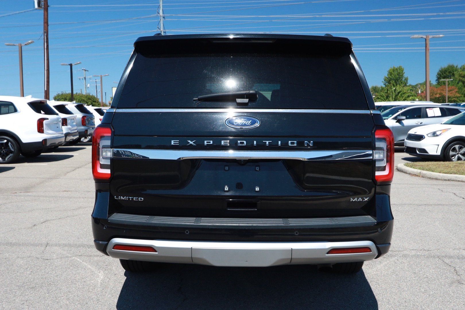 Used 2023 Ford Expedition Max Limited RWD image 4