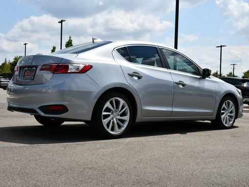 Used 2017 Acura ILX FWD image 9