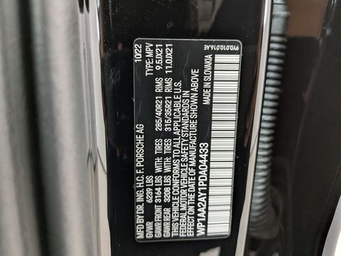 Certified 2023 Porsche Cayenne Platinum Edition AWD/4WD image 27
