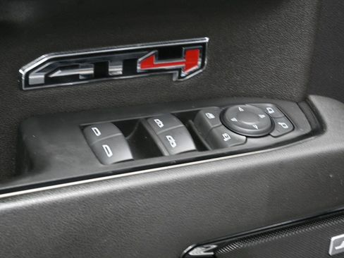 Used 2023 GMC Sierra 1500 AT4 w/ AT4 Premium Package AWD/4WD image 11