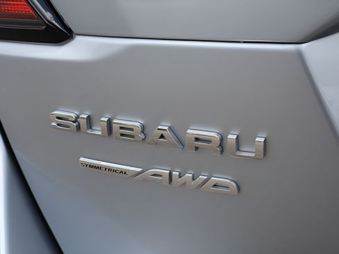 Used 2025 Subaru Outback Touring w/ Popular Package #2 AWD/4WD image 28