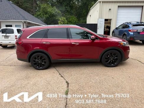 Used 2020 Kia Sorento EX FWD image 13
