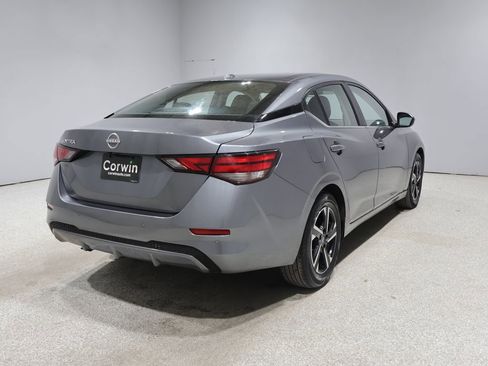 Used 2025 Nissan Sentra SV FWD image 2