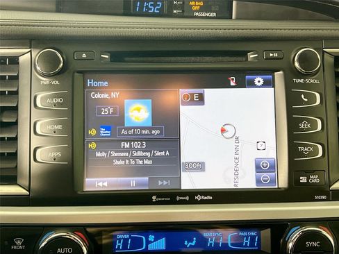 Used 2019 Toyota Highlander SE image 16