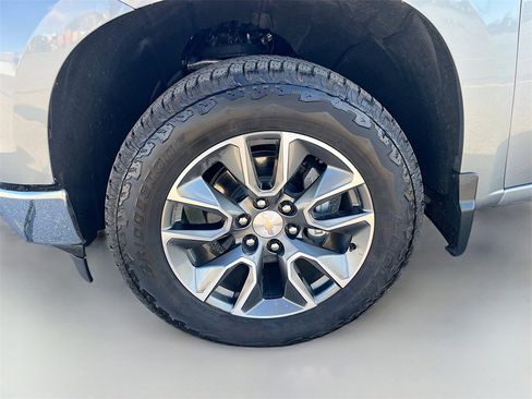 Used 2025 Chevrolet Silverado 1500 LT image 31