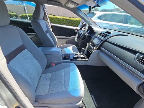 Used 2012 Toyota Camry LE FWD image 11