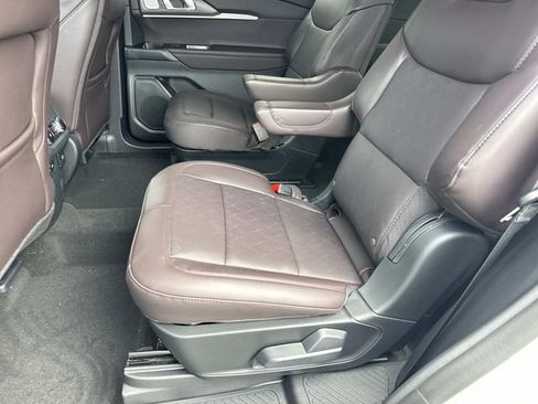 New 2026 Ford Explorer Platinum RWD image 17