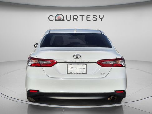 Used 2019 Toyota Camry LE FWD image 6