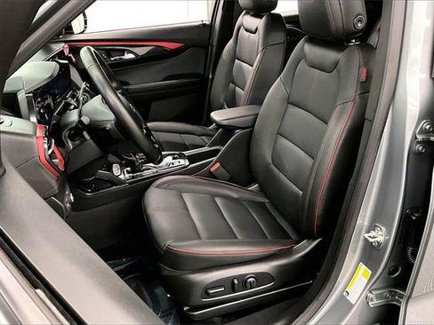 Used 2025 Chevrolet TrailBlazer RS w/ Convenience Package image 21