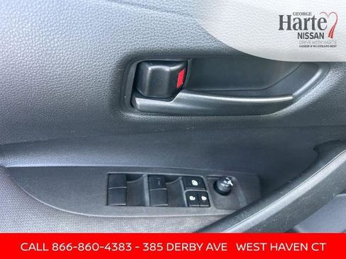 Used 2022 Toyota Corolla LE image 18