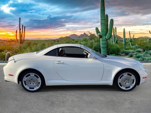Used 2002 Lexus SC 430 Convertible RWD image 2