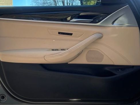 Used 2021 BMW 530i 530i w/ Convenience Package image 14