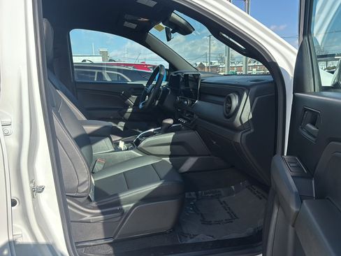 Used 2026 Chevrolet Colorado Trail Boss image 14