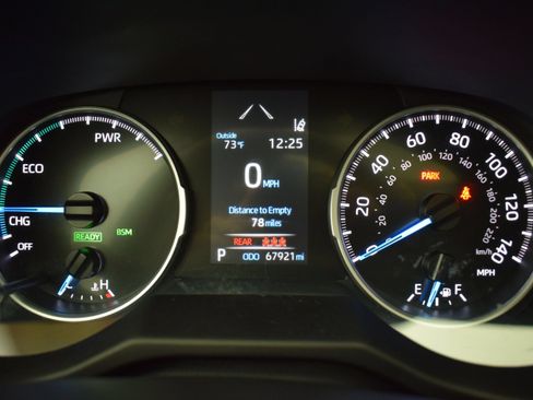 Used 2021 Toyota RAV4 XLE w/ Convenience Package AWD/4WD image 18