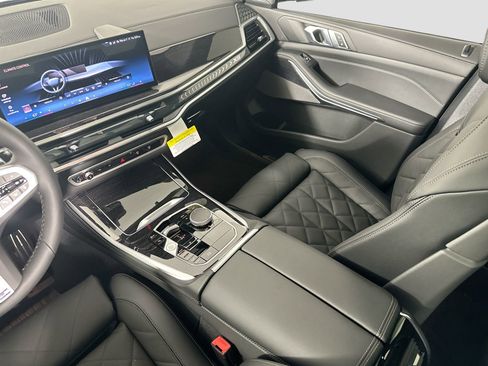New 2026 BMW X5 xDrive40i w/ M Sport Package image 24