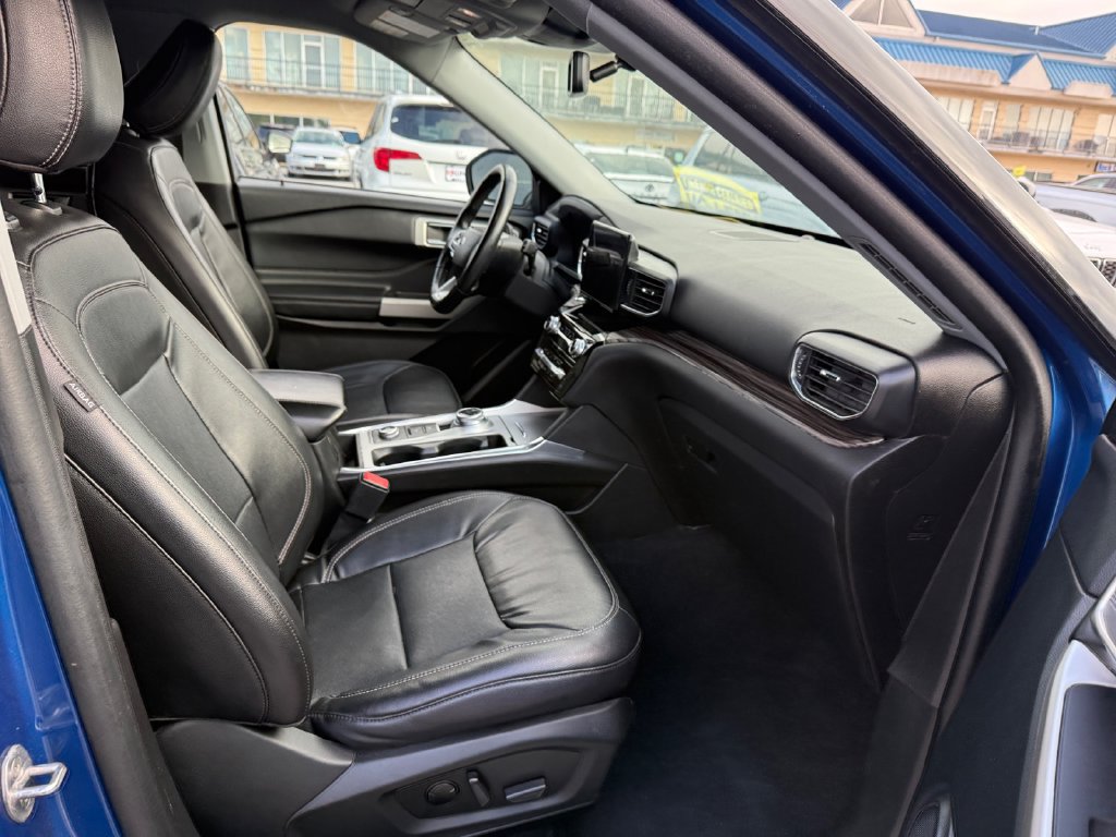 Used 2023 Ford Explorer Limited AWD/4WD image 25