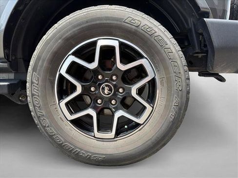 Used 2022 Ford Bronco Outer Banks AWD/4WD image 9