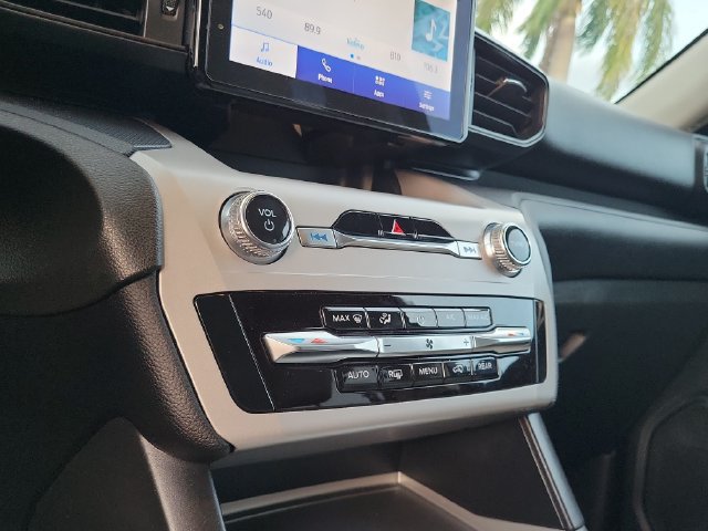 Used 2023 Ford Explorer 2WD image 22