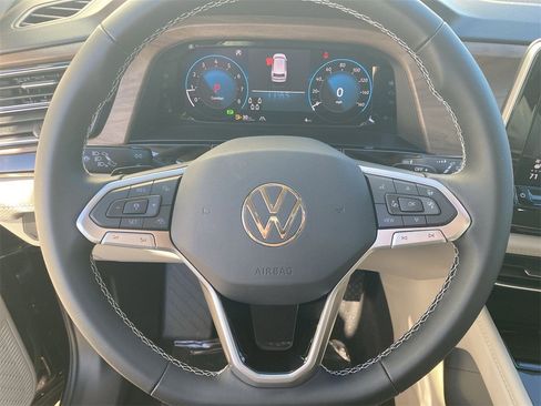 New 2026 Volkswagen Atlas SE image 19