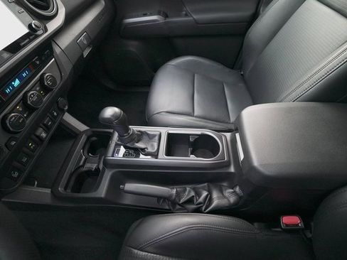 Certified 2023 Toyota Tacoma TRD Off-Road image 29