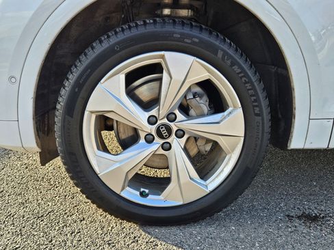 Used 2021 Audi Q5 Prestige image 11