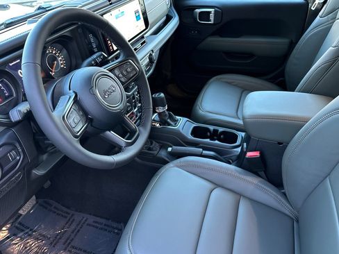 New 2026 Jeep Gladiator Mojave AWD/4WD image 11