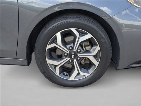 Used 2020 Kia Forte LXS FWD image 21