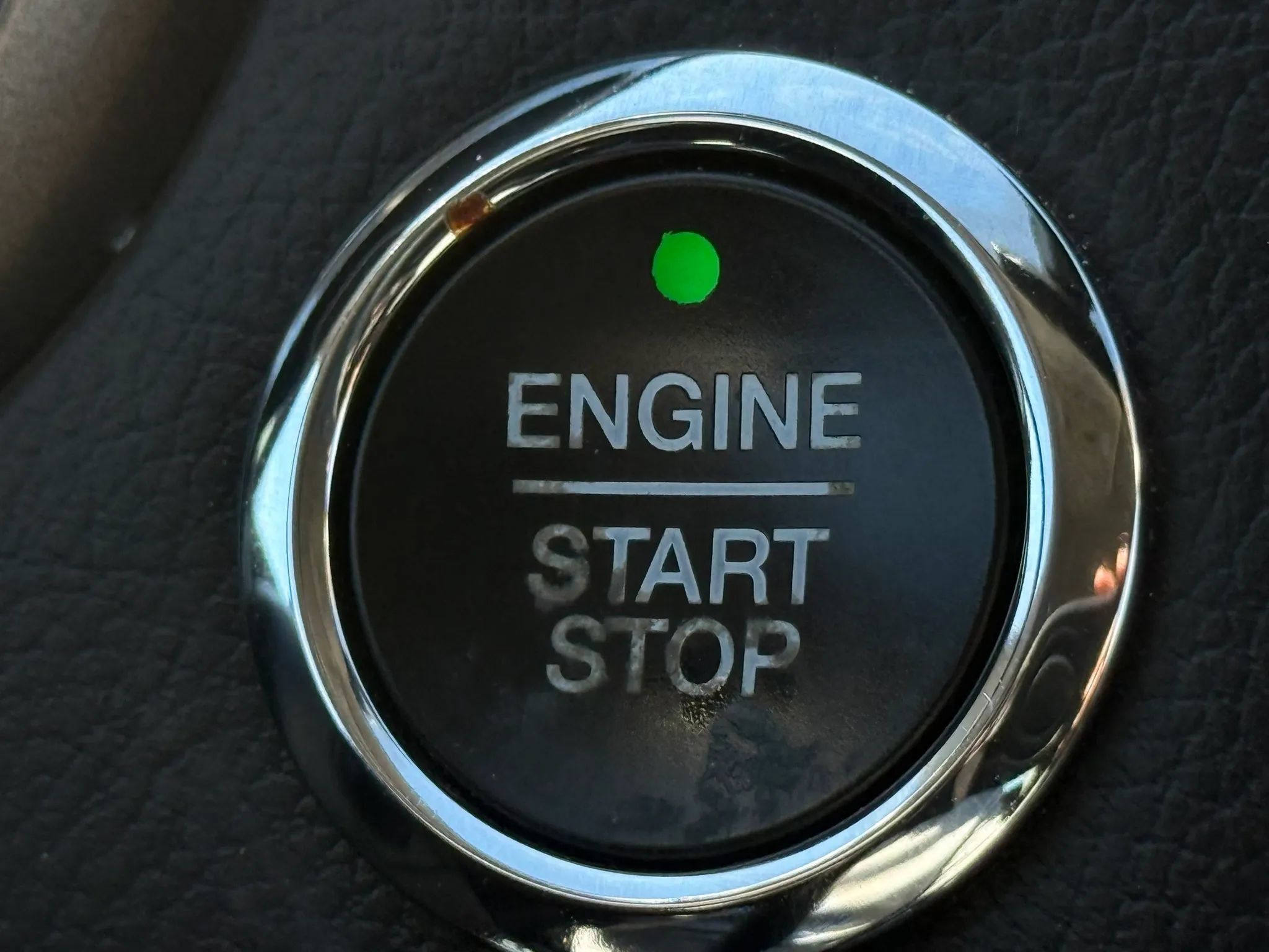 Used 2020 Ford Fusion SE FWD image 26