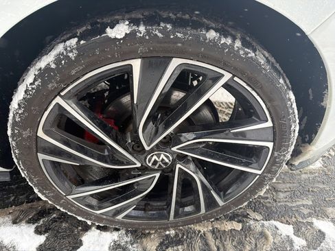 Used 2020 Volkswagen GTI SE image 14