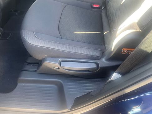 Used 2025 Nissan Pathfinder SV image 25