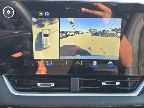 Used 2026 Chevrolet Equinox LT w/ Convenience Package II image 20