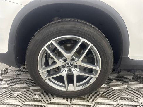Used 2019 Mercedes-Benz GLC 300 GLC 300 w/ AMG Line image 18