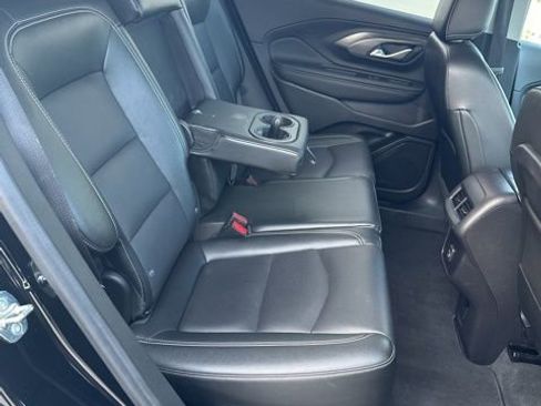 Used 2024 GMC Terrain SLT image 41