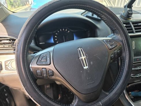 Used 2013 Lincoln MKX AWD image 10