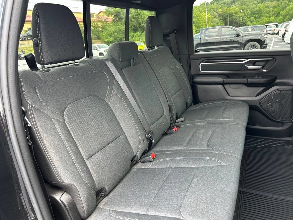 Used 2020 RAM 1500 Big Horn AWD/4WD image 40