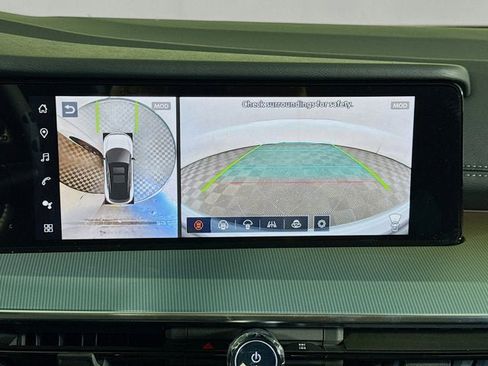 New 2025 Nissan Murano SL image 14