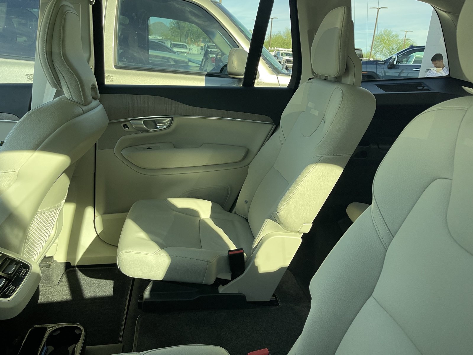 Used 2024 Volvo XC90 B6 Plus AWD/4WD image 10