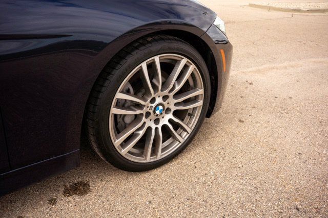 Used 2017 BMW 340i Sedan w/ Premium Package Essential RWD image 9