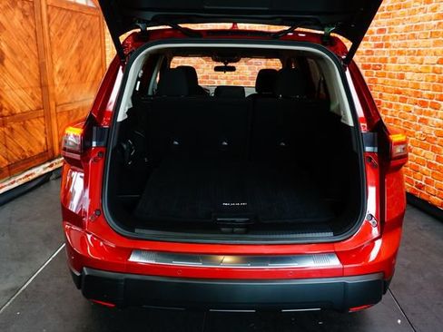 Certified 2025 Nissan Rogue SV AWD/4WD image 43