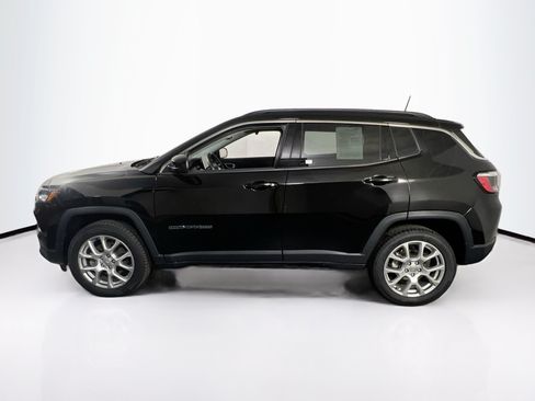 Used 2022 Jeep Compass Latitude AWD/4WD image 8