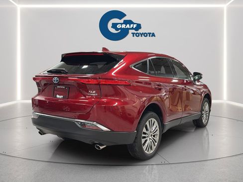Used 2022 Toyota Venza XLE image 15