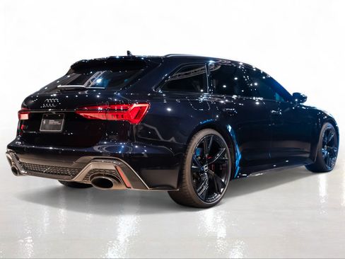 Used 2021 Audi RS 6 AWD/4WD image 10