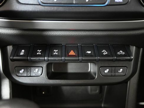 Used 2022 Chevrolet Colorado ZR2 AWD/4WD image 31