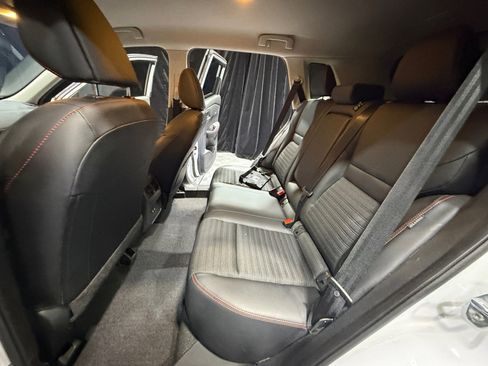 Certified 2025 Nissan Rogue SV AWD/4WD image 17