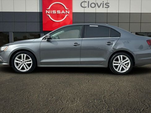 Used 2016 Volkswagen Jetta SEL Premium w/ Lighting Package FWD image 6